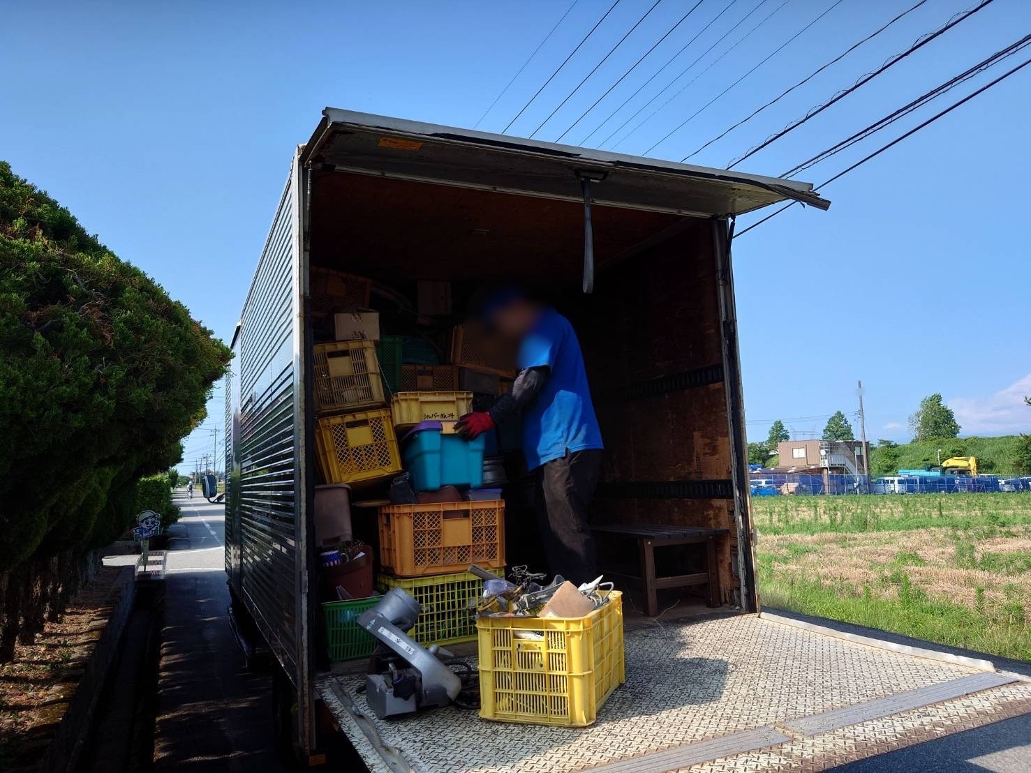 「物置に収納されていた不用品をすべて回収しました」作業写真